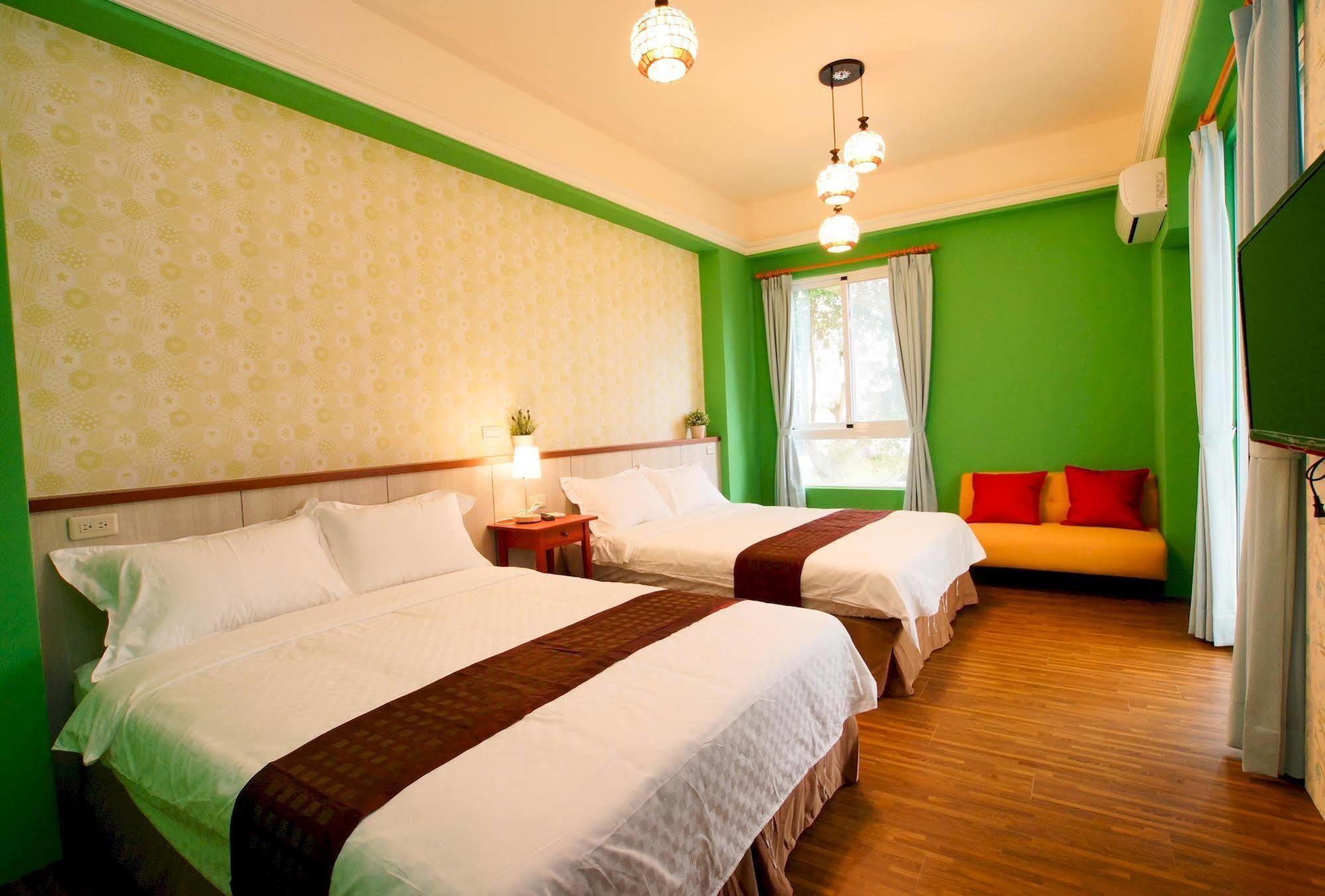 輕旅小站 Soft Travel Hostel Taitung Bagian luar foto